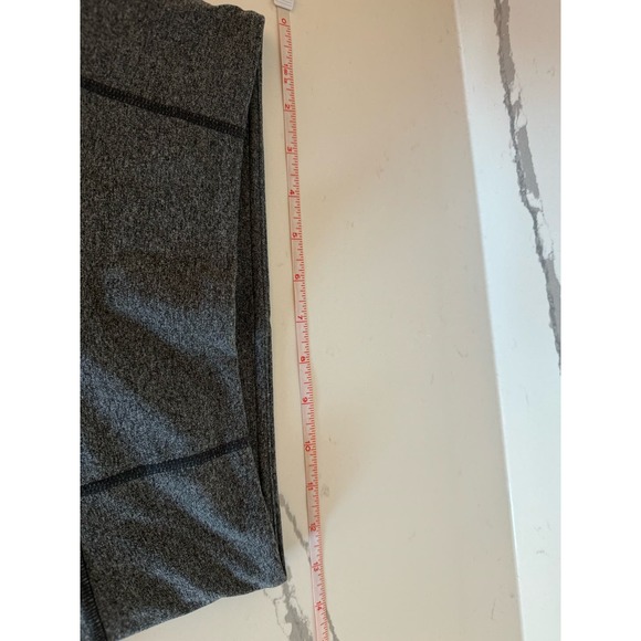 Athleta Grey‎ Cropped Leggings Size Small Super Soft - Picture 4 of 7